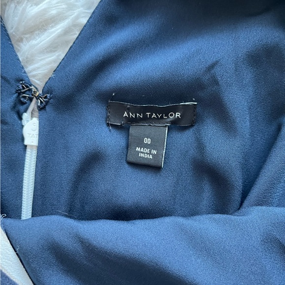 Ann Taylor jumpsuit, size 0 - Picture 2 of 4